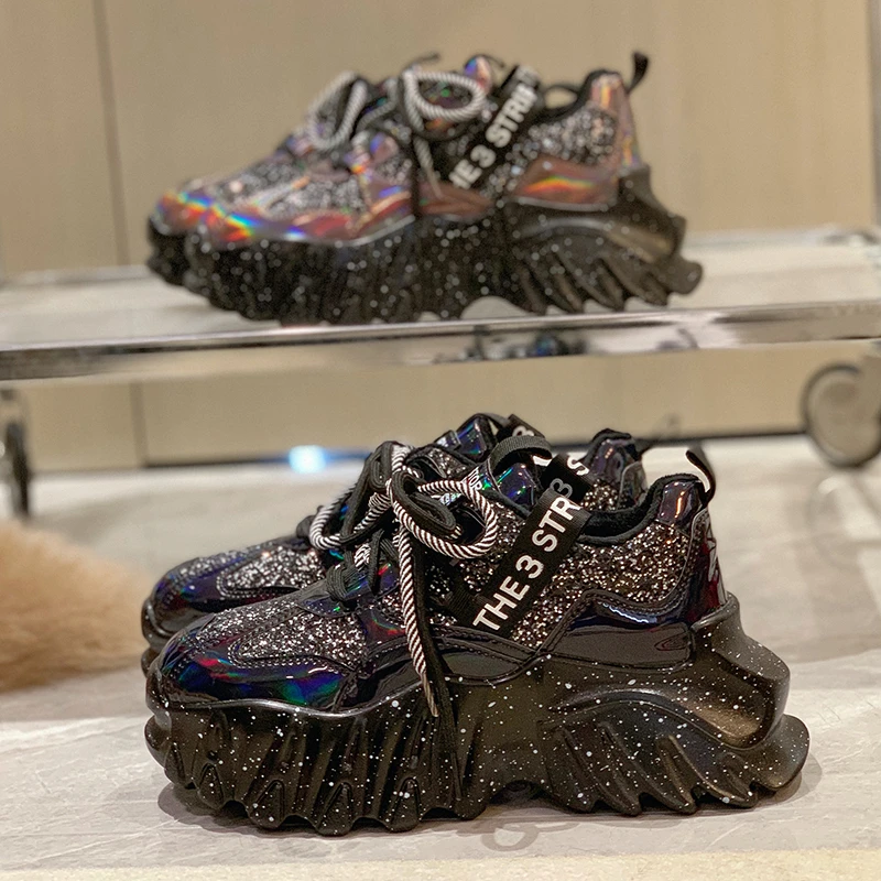 

Женские кроссовки, новинка, блестящие кроссовки на платформе, женская повседневная обувь, массивные кроссовки, дизайнерская обувь на толст...