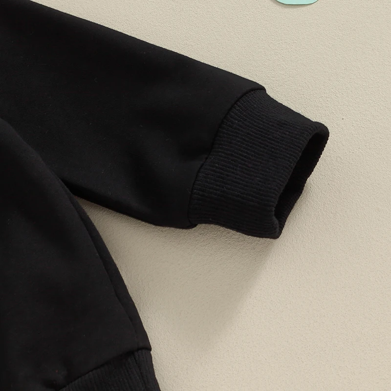 

Комплект из свитшота и брюк, с длинным рукавом и принтом клевера