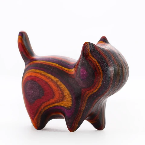 Деревянная статуэтка Безликий Кот из радужного эвкалипта