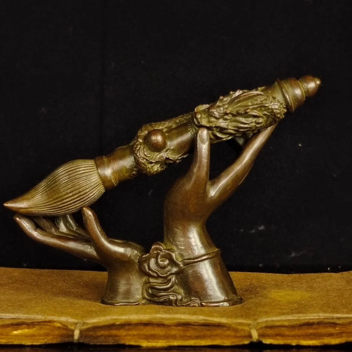 

Женская статуэтка для денег