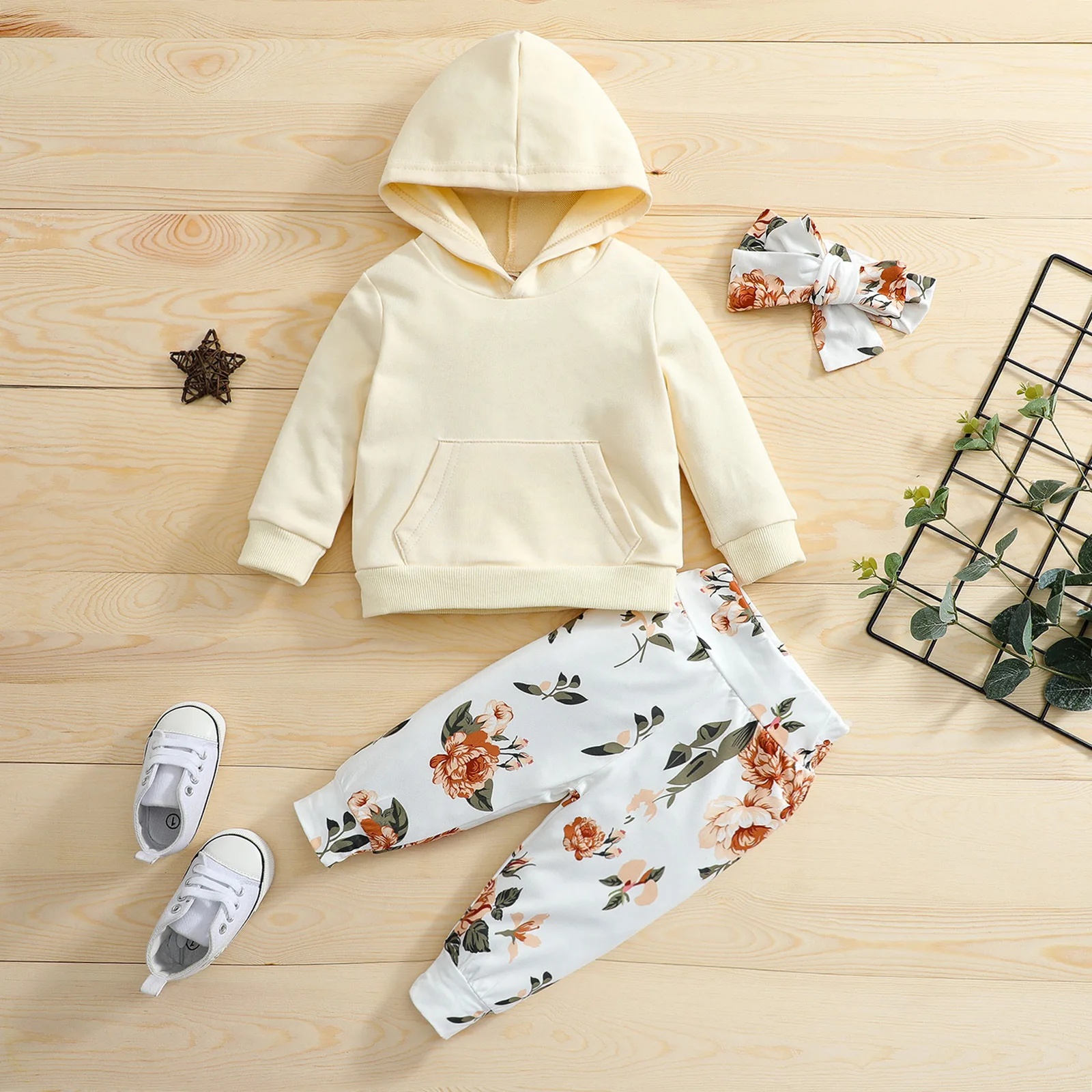 

Комплекты одежды для малышей, одежда для маленьких девочек, однотонный топ с капюшоном и длинными рукавами + штаны с цветочным рисунком, ком...