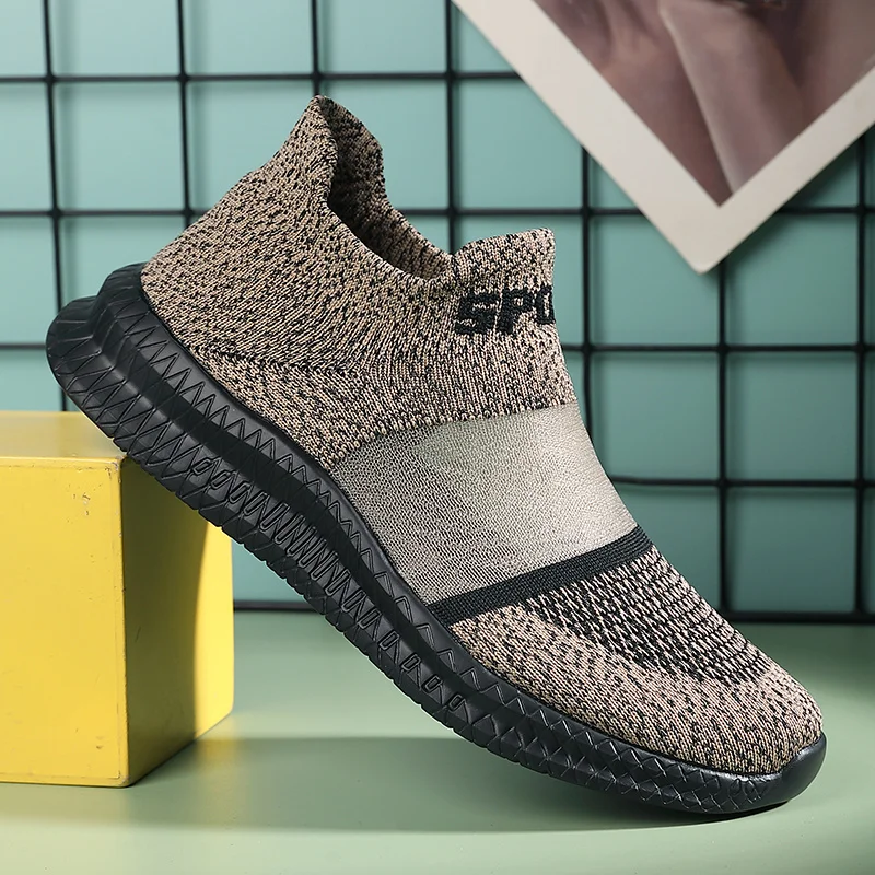 Hot Sale Lightweight Hollow Running Shoes For Men Summer Cheap Breathable Slip-on Men's Sports Shoes Anti-slip Women's Sneakers