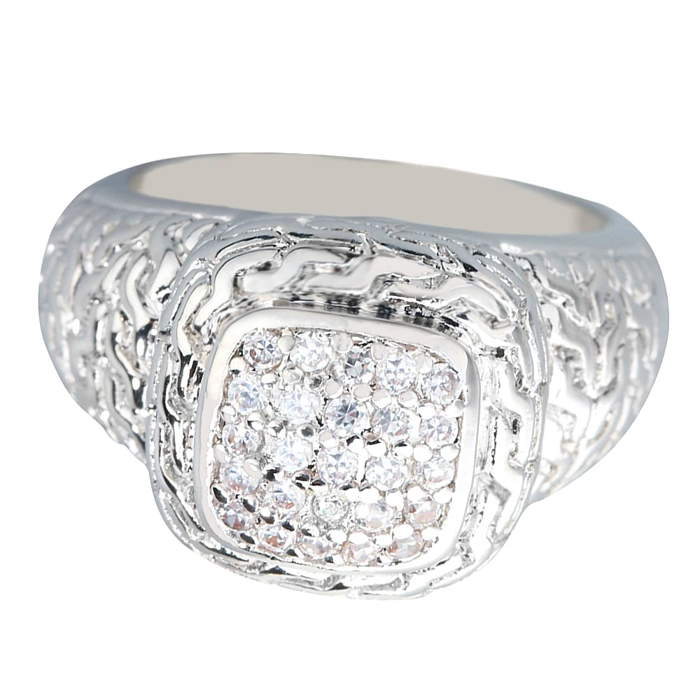 Женское серебряное кольцо цвет белый Муассанит 2*2 мм