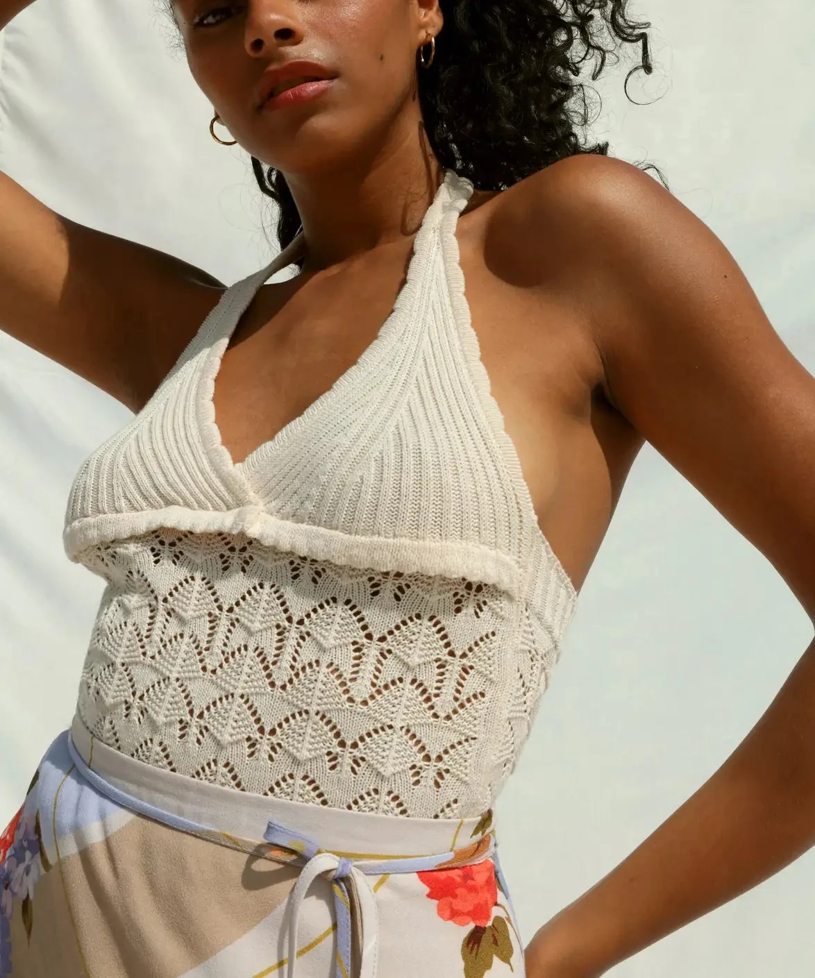 

2022 Summer French Style Retro Suspender Sexy Corset Vest Women Hollow Knitted Halter Vest Short Y2K Top Club Fashion Crop Top