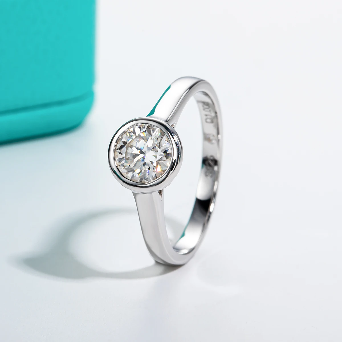 

Женское кольцо из серебра 925 пробы, 3 карата