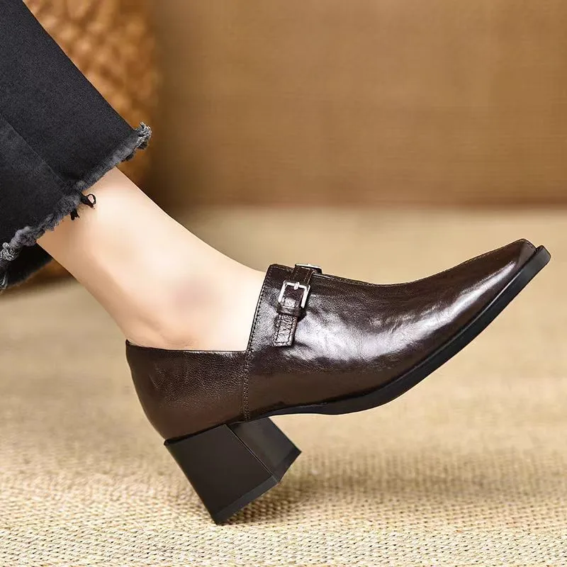 Женские кожаные туфли на высоком каблуке с квадратным носком зима 2025 Модные