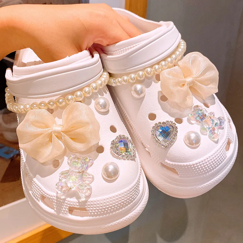 Creative Pearl Bow Tie Hole Shoes Shoe Charms Decoration Shoe Buckle Lovely Jeweled Bear 3D Croc Shoes Flower Accessories 2023