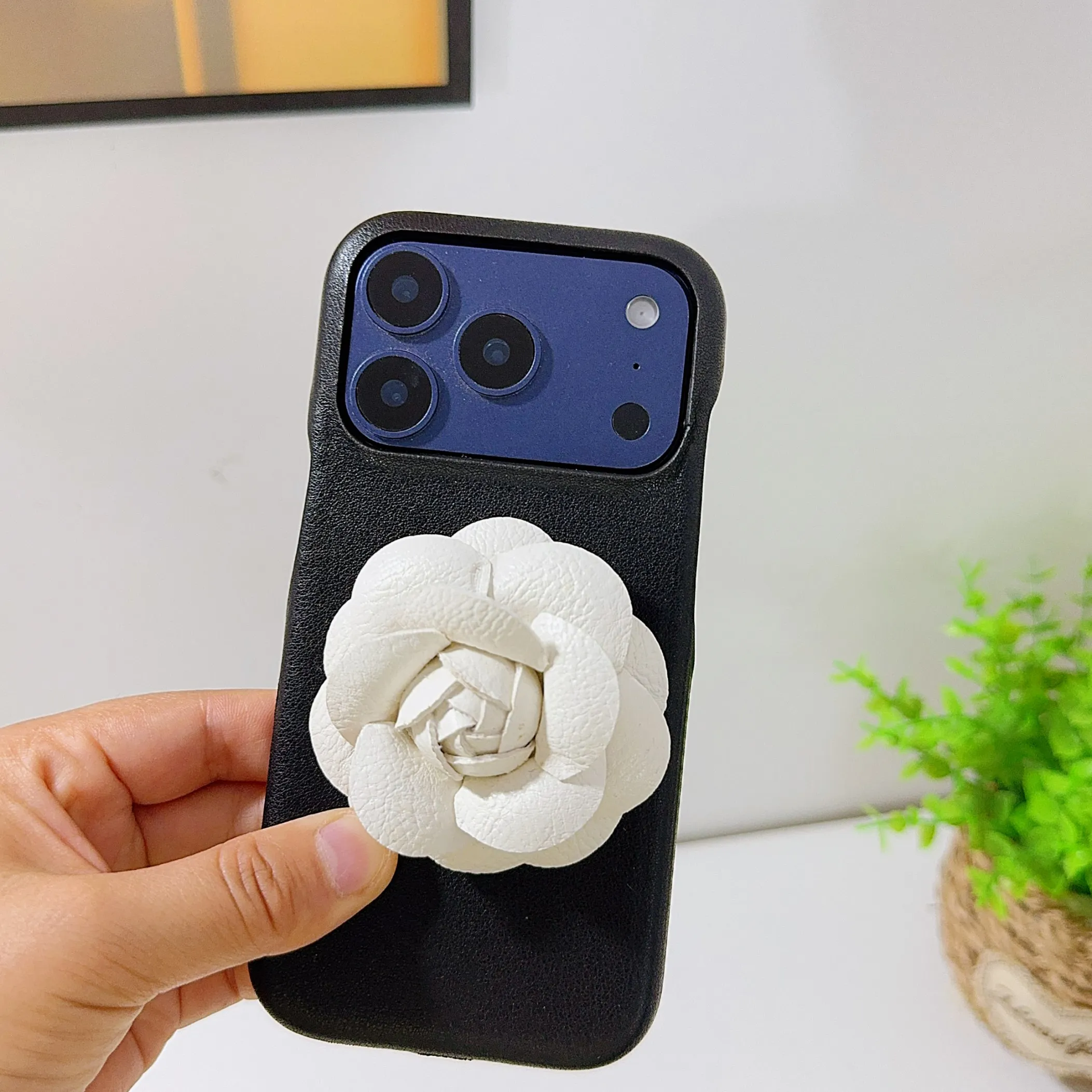 Фото Модный чехол из искусственной замши с цветочным узором для iPhone 17, 16, 15, 14, 13 Pro MAX, жесткий противоударный чехол-накладка №1