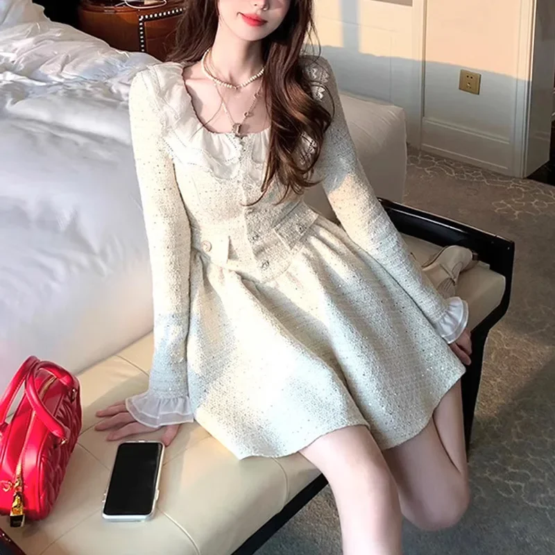 Французское милое кружевное маленькое женское платье с круглым вырезом