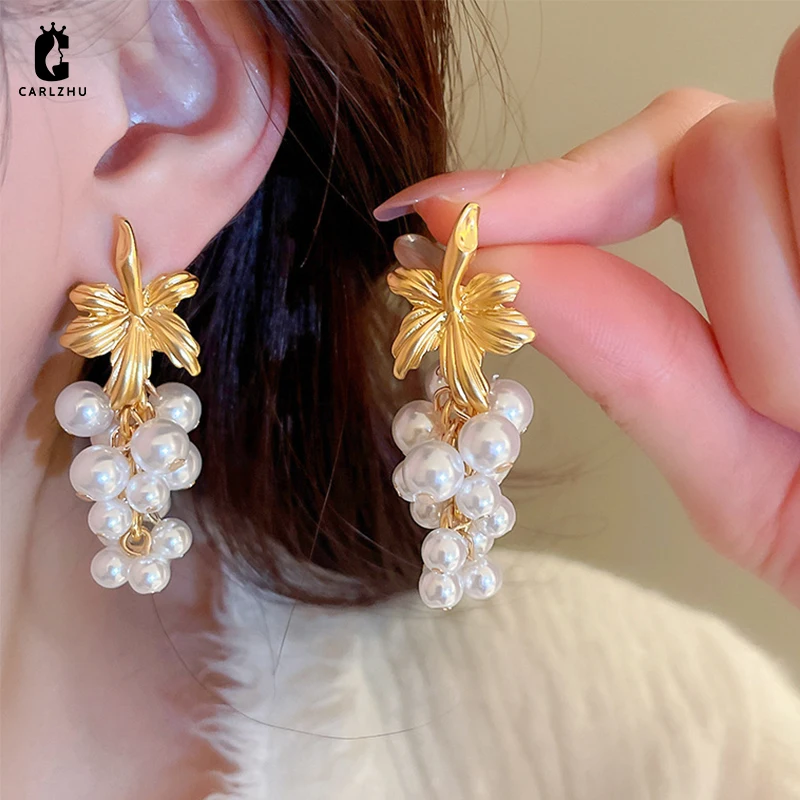 

Luxury Vintage Gold Metal Leaf Pearl Grape Shape Drop Earrings for Women Handmade Irregular Party Elegant Jewelry Accessories