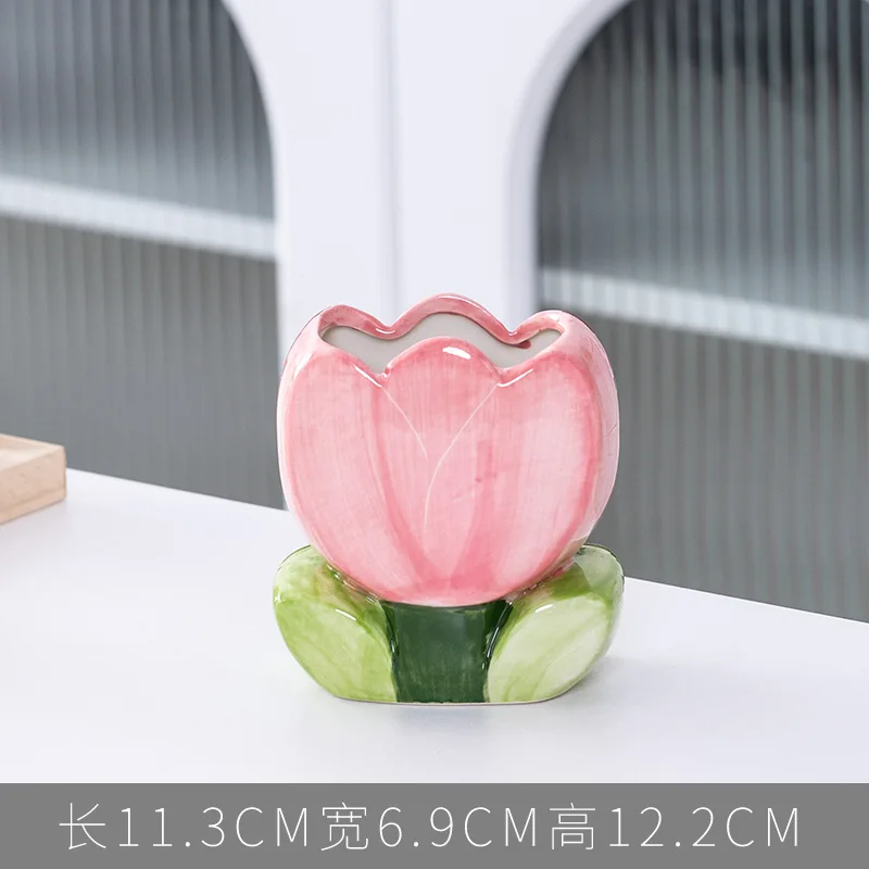 

Керамическая расписная ваза