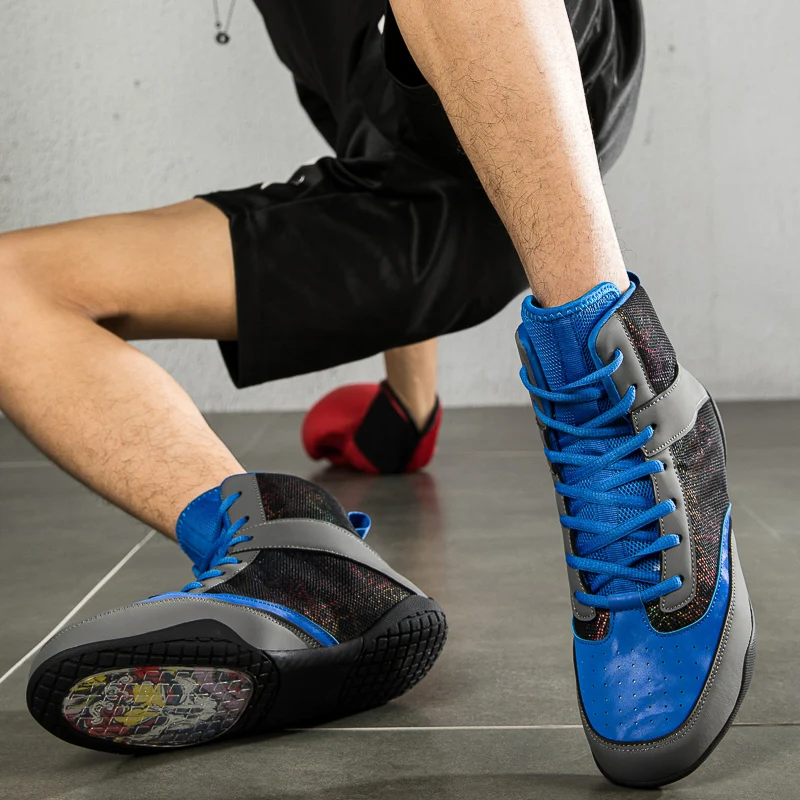 2022 New Professional Boxing Shoes Women and Men Wrestling Shoes Lightweight Comfortable Sneakers Size 35-46 Boxing Boots Men
