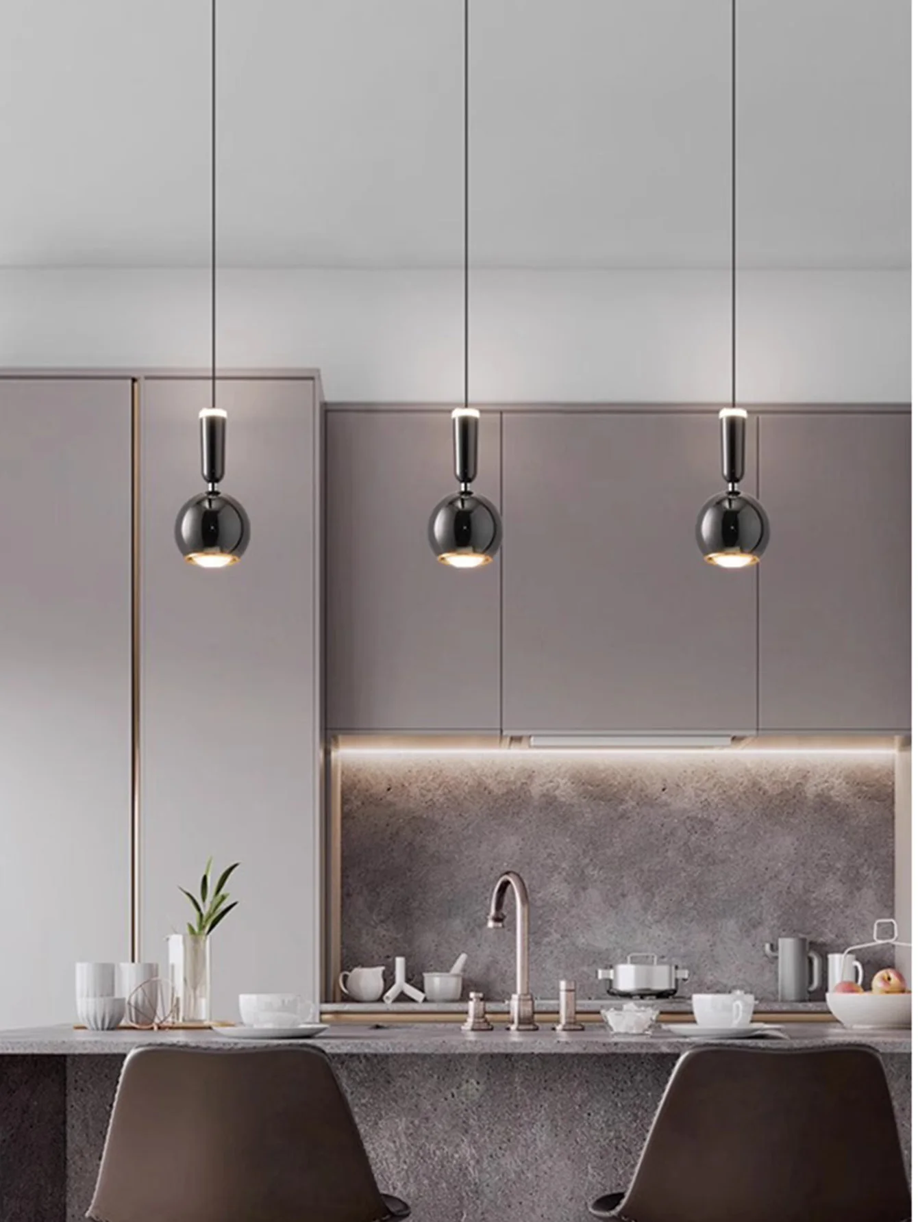 Подвесной светильник в минималистичном стиле