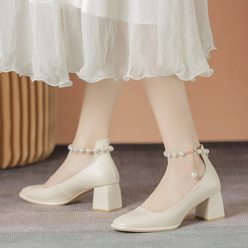 Туфли женские на квадратном каблуке в африканском стиле