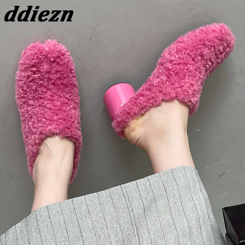 

New 2023 Fashion Furry Ladies Sandals Shallow Women Round Heels Shoes Slippers Slip On Outdoor Casual Female Fur Slides Mules