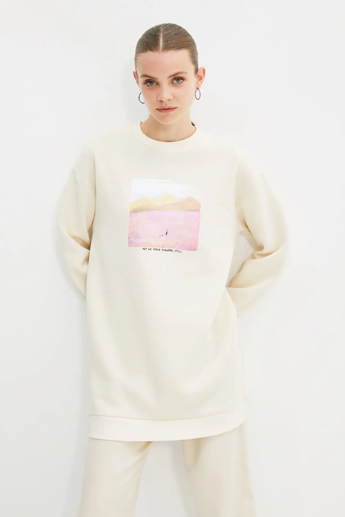 

Trendyol knitted Sweatshirt TCTAW22TW0040