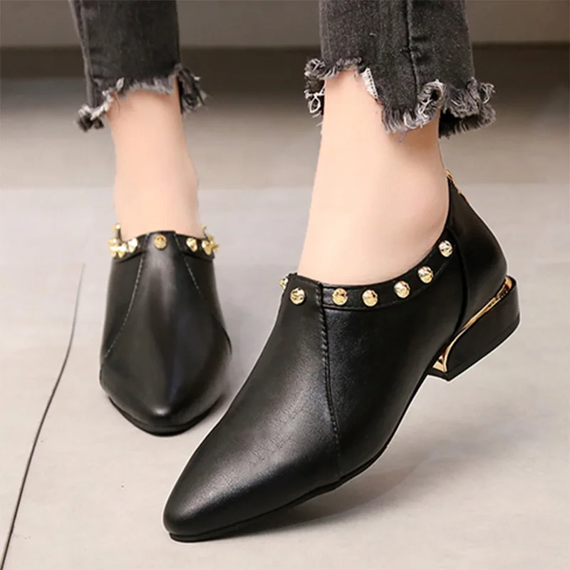 

Plus Size 35-42 Women Shoes Pointed Toe oxfords Shoes Rivets Dress Shoes Low Heels Ladies Shoes Woman Flats Zapatos Mujer N7052