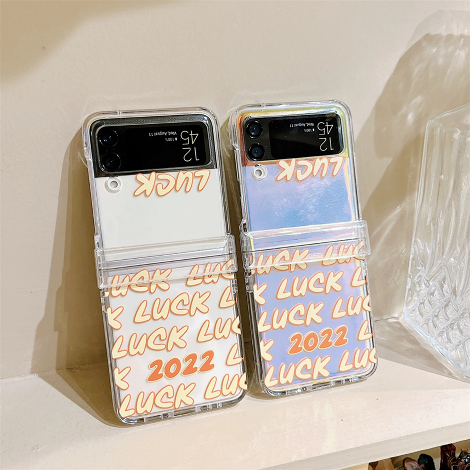 Милый чехол с надписью на удачу и лазерным рисунком для Samsung Galaxy Z Flip 3 |