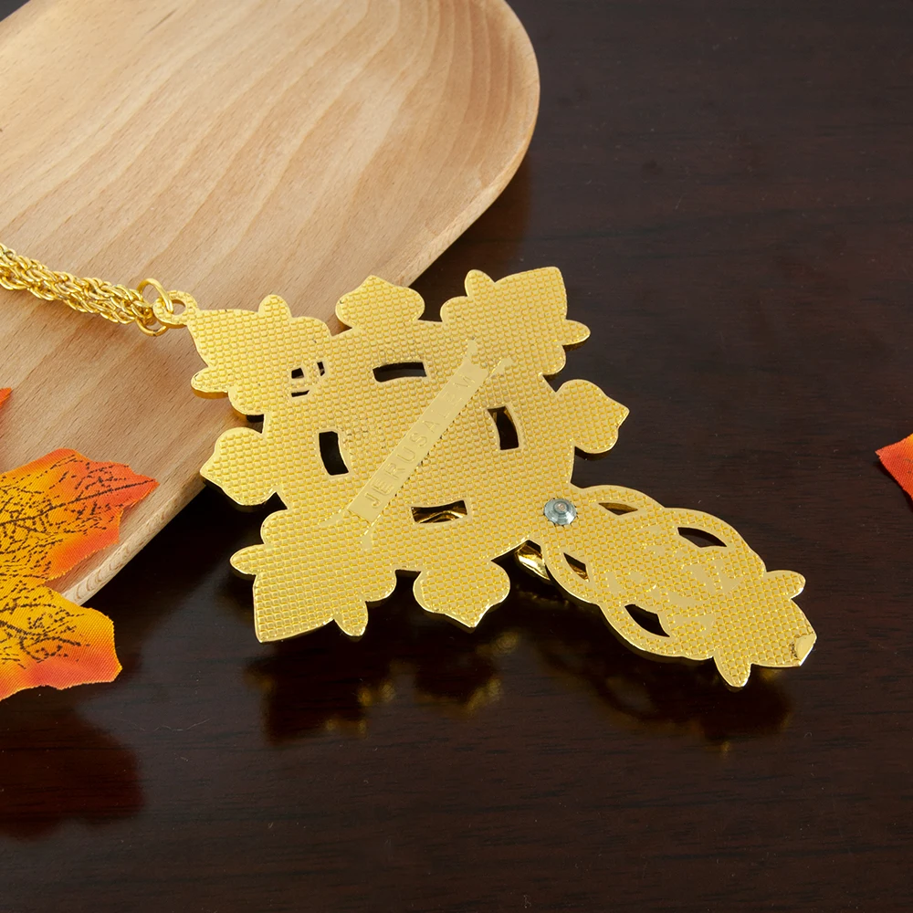 Подвеска в виде креста православная