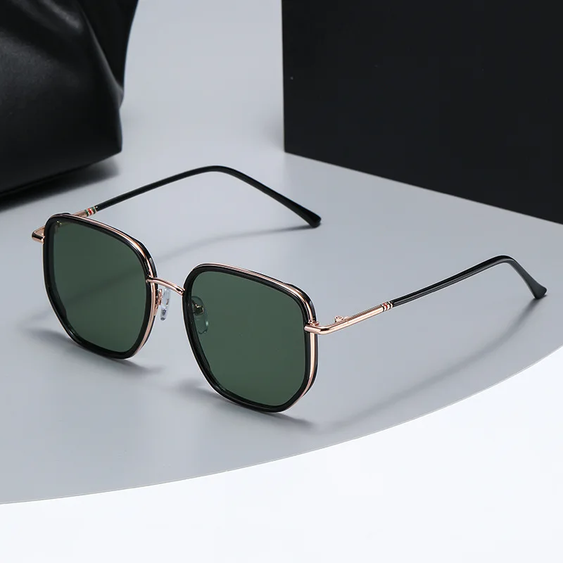 

New Fashion Sunglasses Sunglasses Universal Sun Shade UV Protection New Color