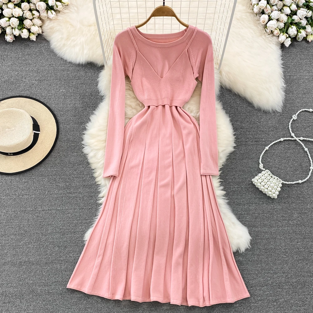 

Autumn and Winter Age Reduction Sweet V-neck Knitted Waistcoat Two-piece Set with Round Neck and Long Sleeve Waist Slim Dress