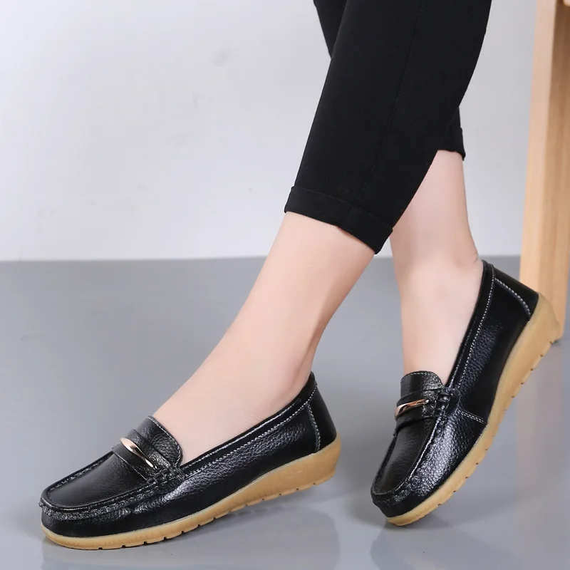 

2022 New Woman Flats Leather Shoes Woman Slip on Femme Flats Moccasins Women's Loafers Spring Autumn Mother Casual Shoes