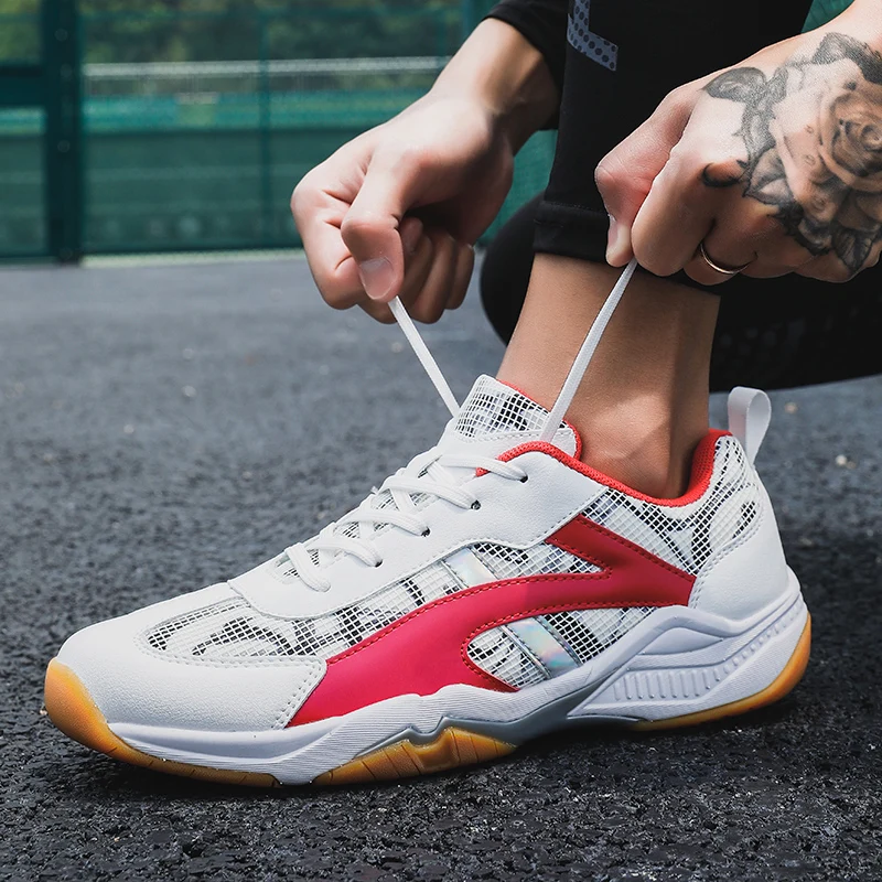 New Breathable Table Tennis Shoes Men's and Women's Professional Badminton Shoes Luxury Lightweight Fitness Tennis Shoes