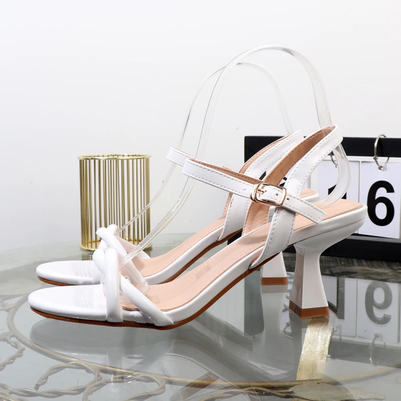 heeles 2023Summer size high-heeled shoes T-buckle round head open toe banquet fashion sandals Luxury luxury black stiletto shoes