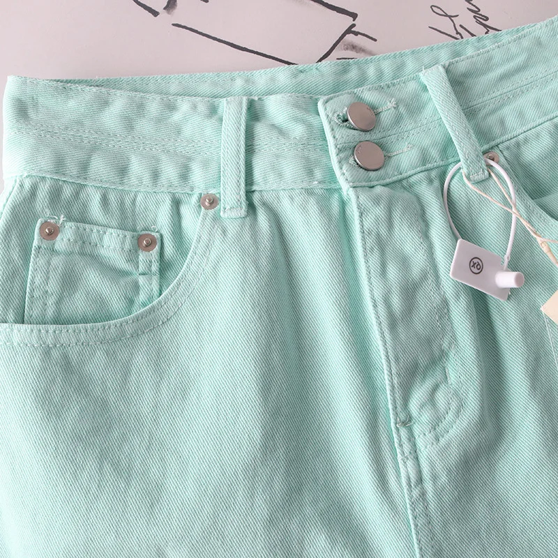 High waisted, slim, and high turquoise green denim shorts that cover the flesh. Large size, chubby sister, versatile and stylish