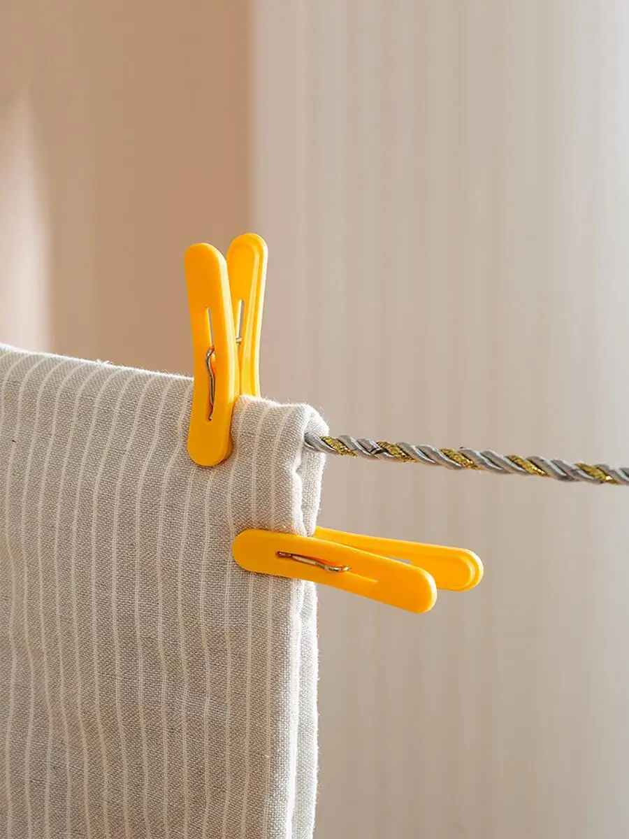 

16pcs Random Windproof Clothespin