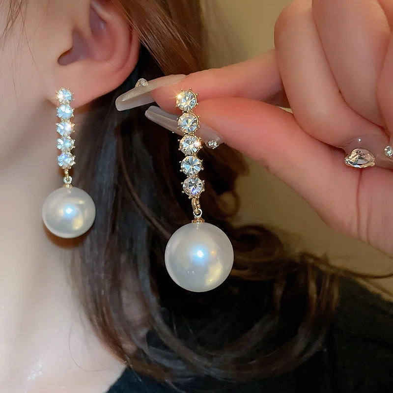 Серьги с серебряными иглами и цирконием жемчугом дизайнерские легкие роскошные