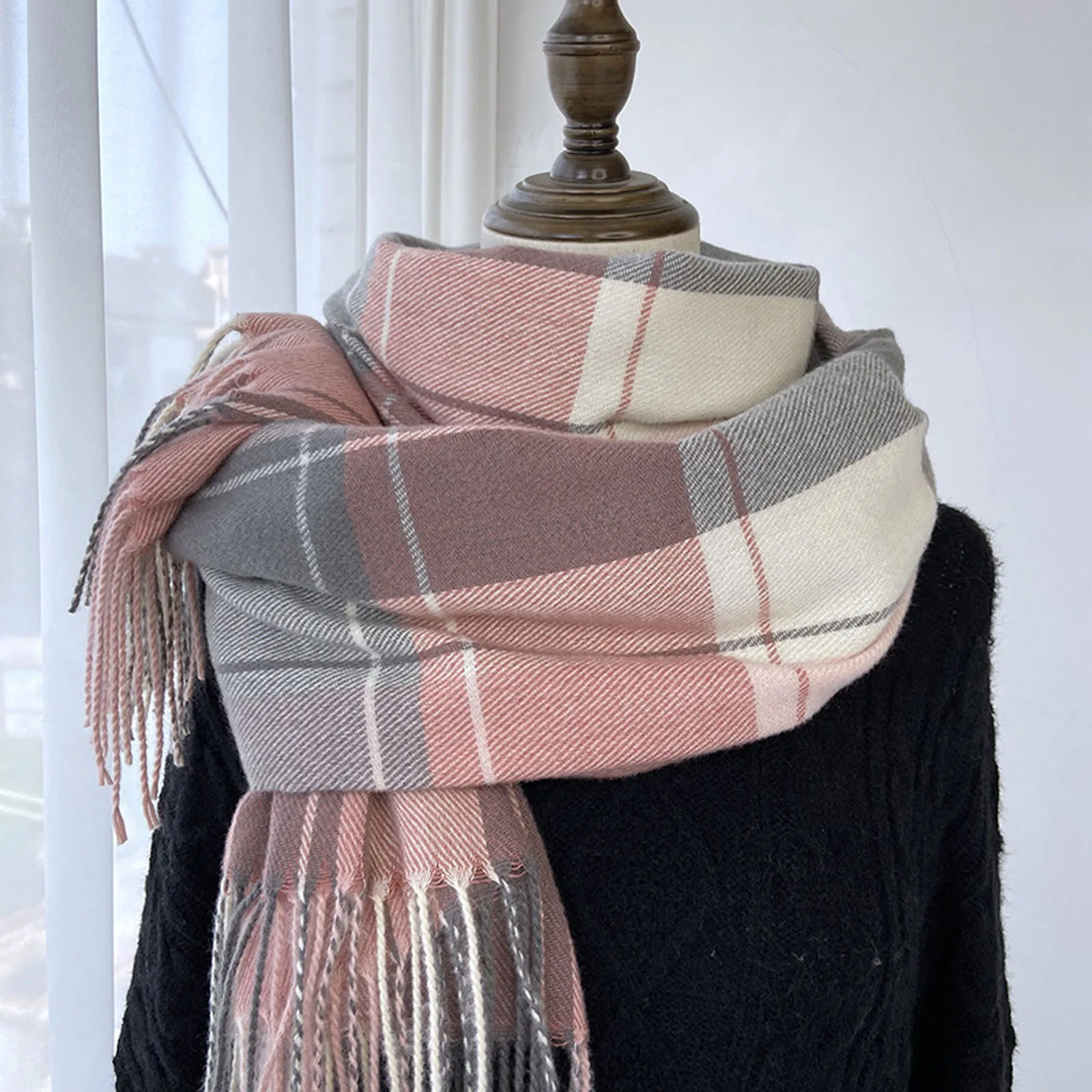 

Women Pink Plaid Scarf Cashmere Pashmina Shawl Tassel Hijab Head Wraps Femme Autumn Winter Tassel Scarves Bandana Korean Elegant