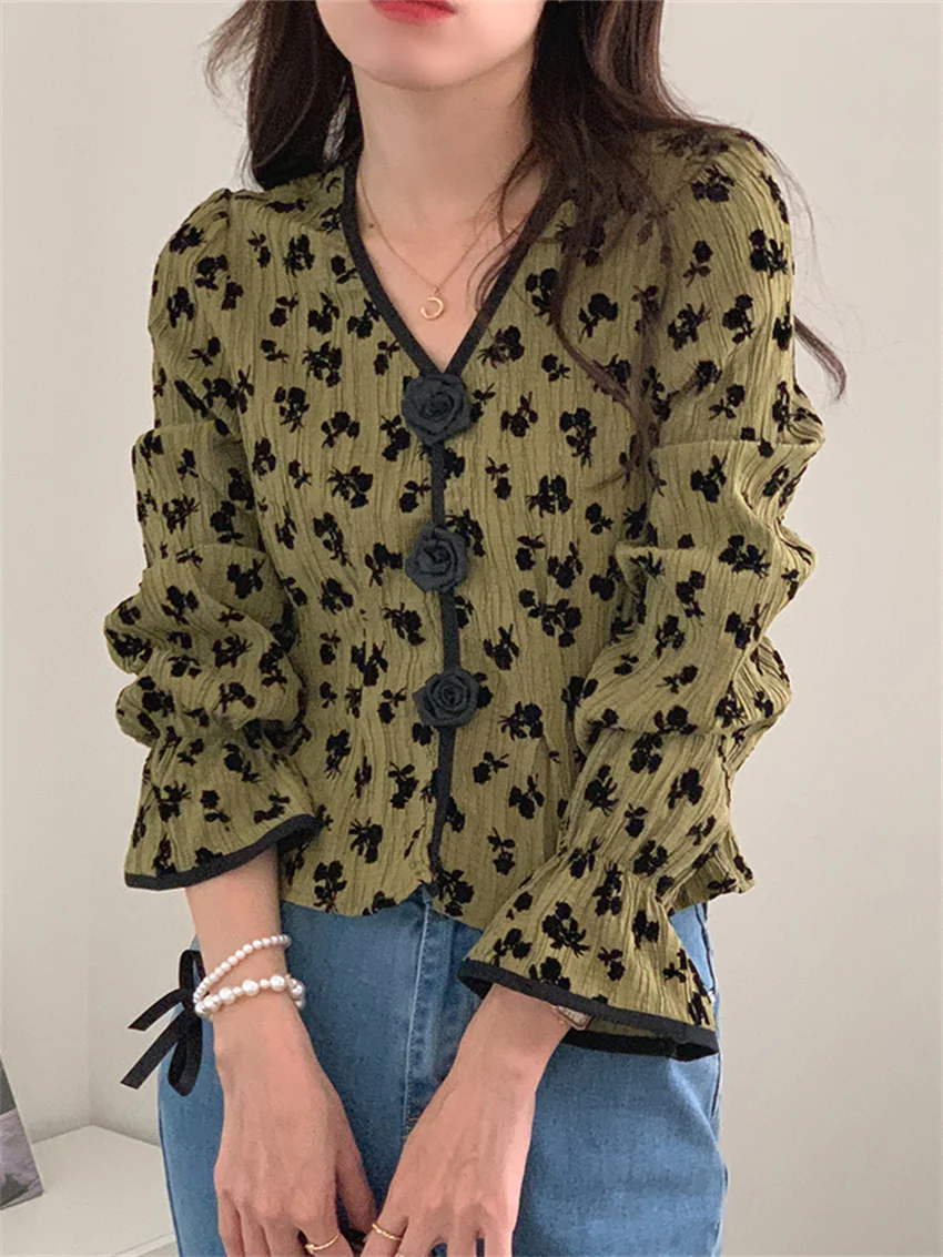

Green Elegant Women Shirts Full Sleeves Velvet Florals 2022 Casual V-Neck Chic Loose All Match Streetwear Slim Tops