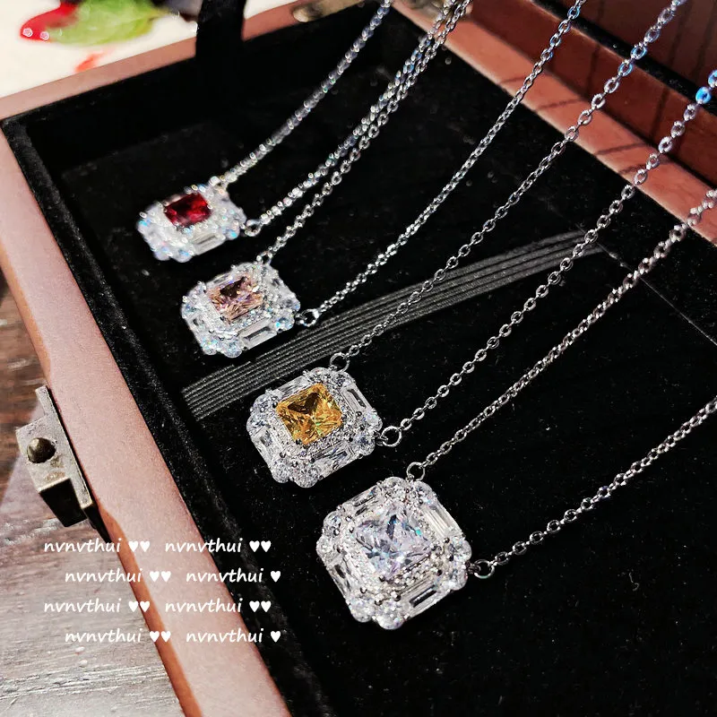 

Ruby Geometric Necklace 18K Gold Plating Eight Hearts and Eight Arrows Goose Yellow Square Zircon Necklace Clavicle Chain