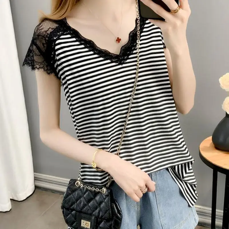 

Summer Loose Large Size T Shirt Women Lace Hollow Beauty Back Sling V-neck Sleeveless T-shirt Striped Vest Top Womens Clothing