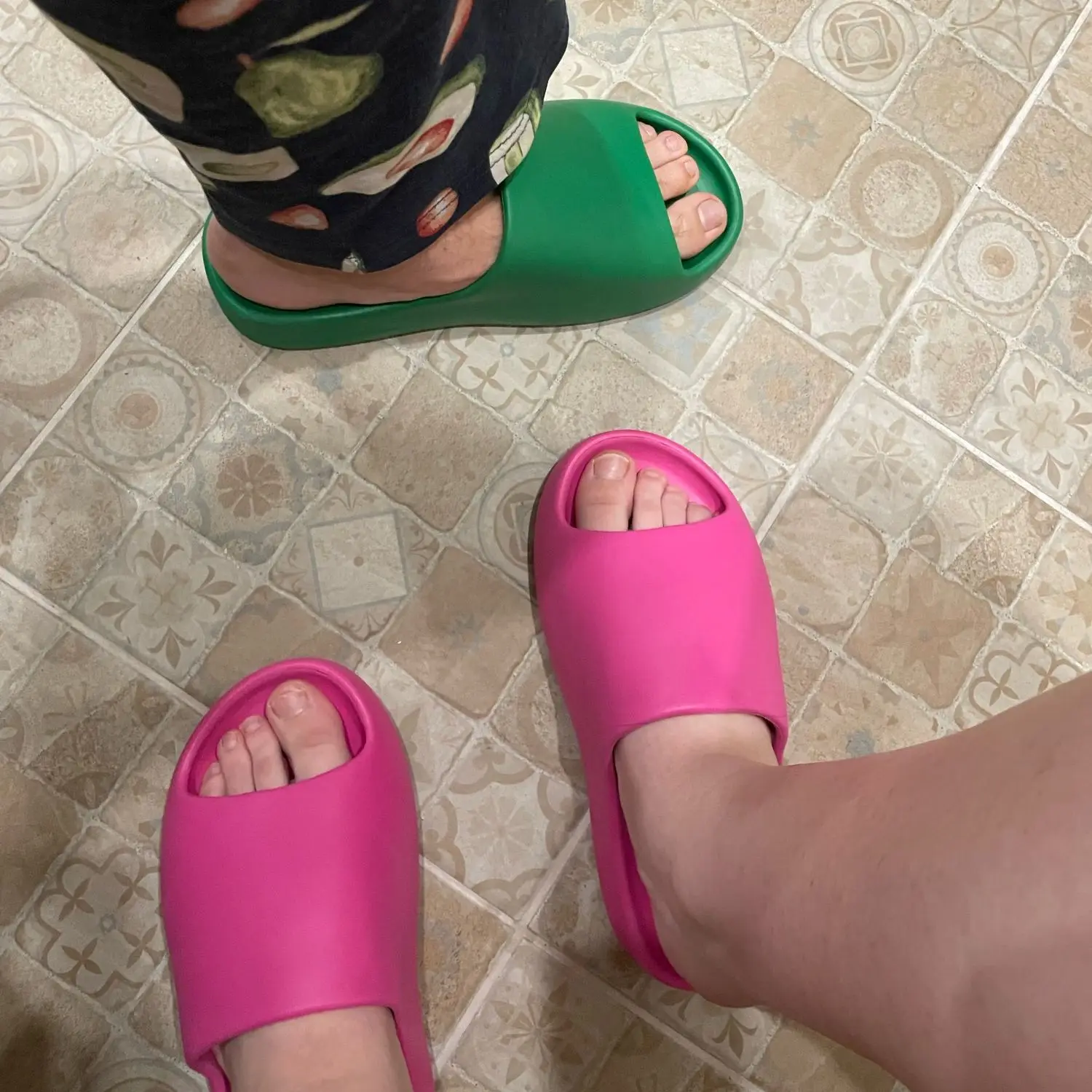 Slides For Men Luxury Brand Outdoor 2022 Trending Thick Bottom Sliders Beach Sandals Designer Bone Slides For Women