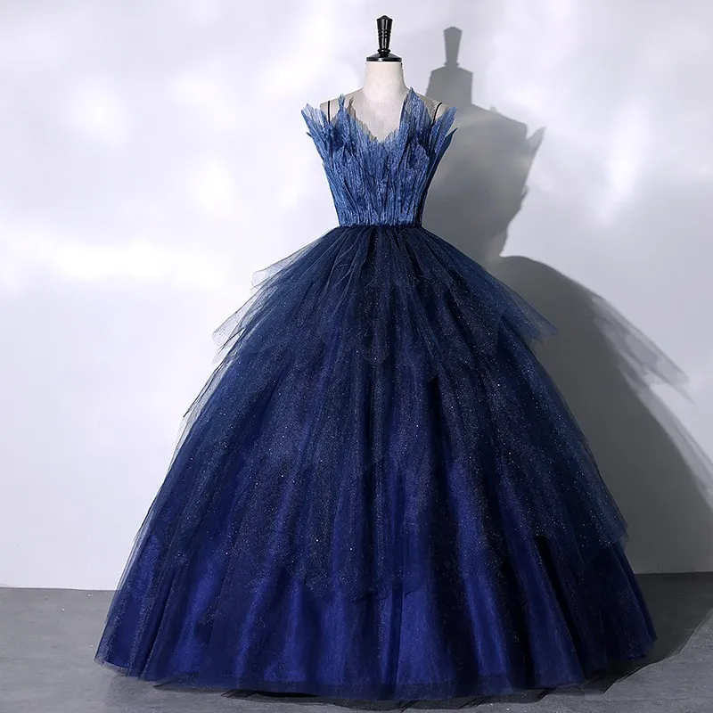 

Winter New Quinceanera Dresses Luxury Feather Prom Dress Elegant V-neck Ball Gown Real Photo Vestidos Plus Size Robe De Bal