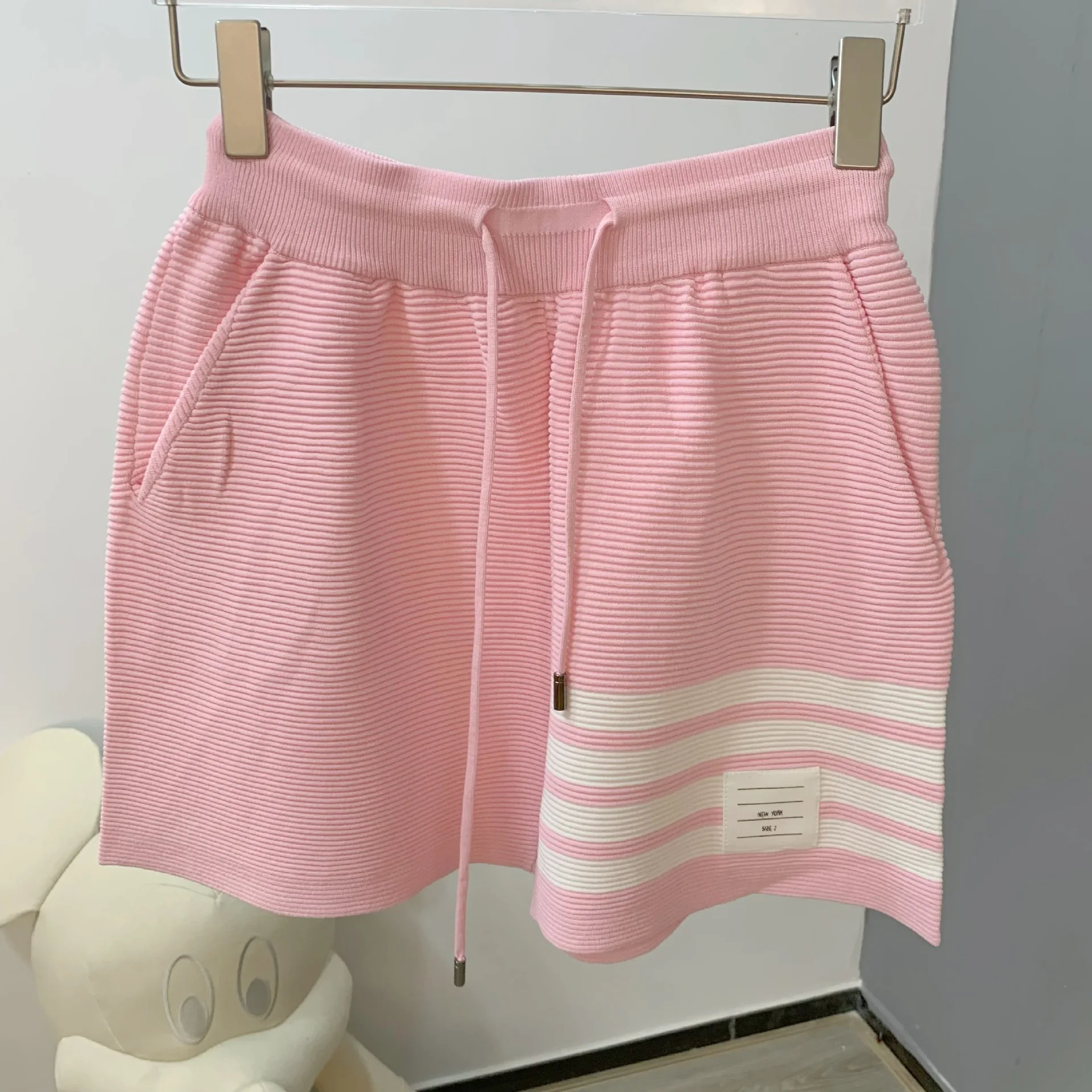 

High Quality TB Korean Fashion Horizontal Wavy Shorts Short Pants Women