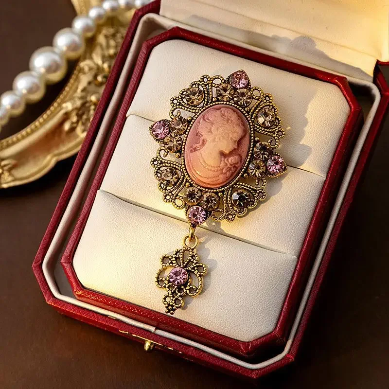 Нежный рельефный корсаж класса женская средневековая брошь на голову красоты