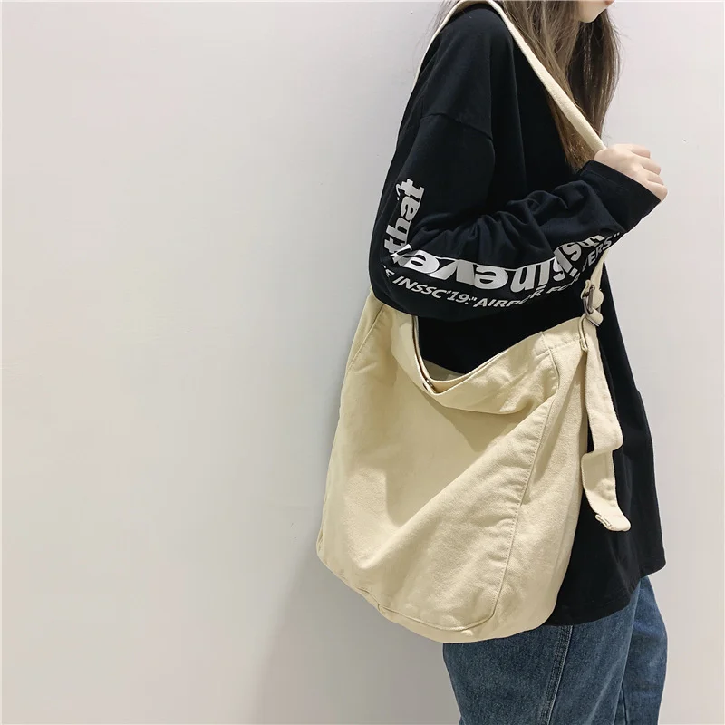 

Large capacity crossbody bag, Korean simple and lazy style, artistic wash canvas student shoulder leisure shopping bag