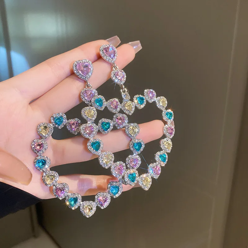 

2022 милые красочные серьги-капли в форме сердца с кристаллами, большие геометрические серьги Стразы, женские модные ювелирные изделия Вечер...