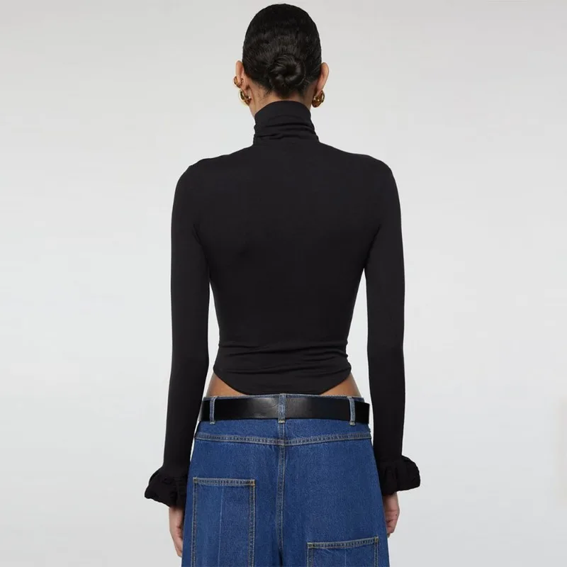 Женский трикотажный пуловер с высоким воротником и длинным рукавом