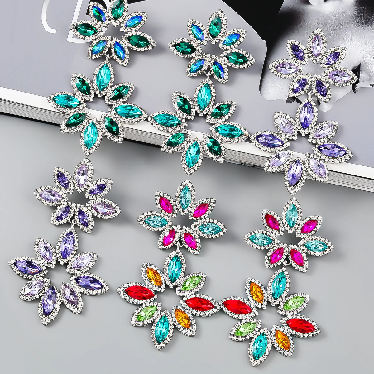 

2022 Trend Metal Rhinestone Flower Multilayer Dangle Earrings Wedding Banquet Exaggerated Statement Earrings Women's Jewelry