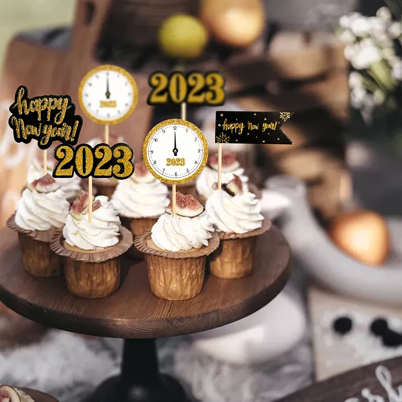 

4Pcs/pack Christmas Cake Decoration Cake Toppers New Year 2023 Cake Toppers Toothpick Party Decoration Supplies