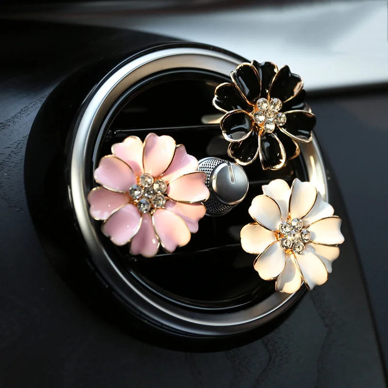 

Car Air Outlet Fragrant Perfume Clip Air Freshener Diffuser Universal Exquisite Diamond Car Air Conditioning Air Clip Decorative