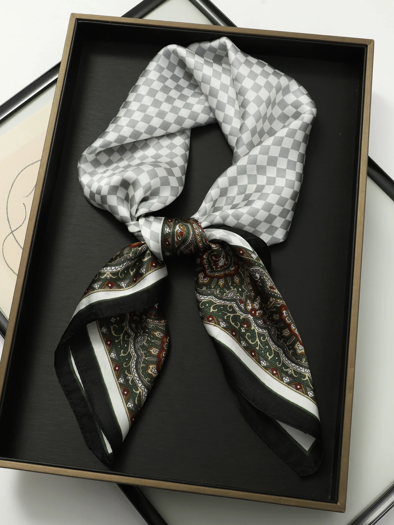 

Luxury Brand 2023 Silk Square Scarf Women Neck Hair Tie Band Beach Hijab Kerchief Head Headbands Bandana Female Foulard 70cm
