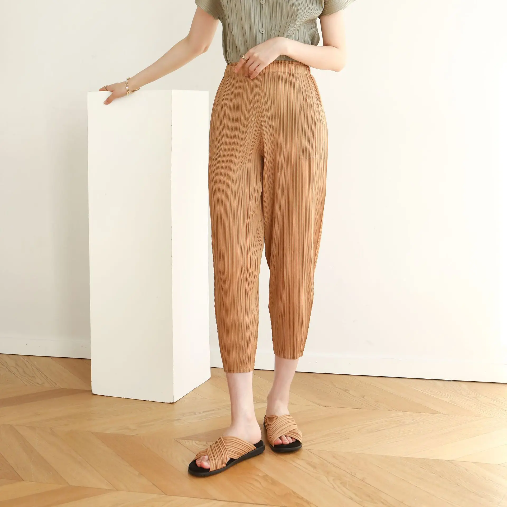 

Miyake Pleated Pants for Women, Casual All-Match Radish Pants, Tapered Legged Pants, High-End Pleated Fashion, Summer, 2023
