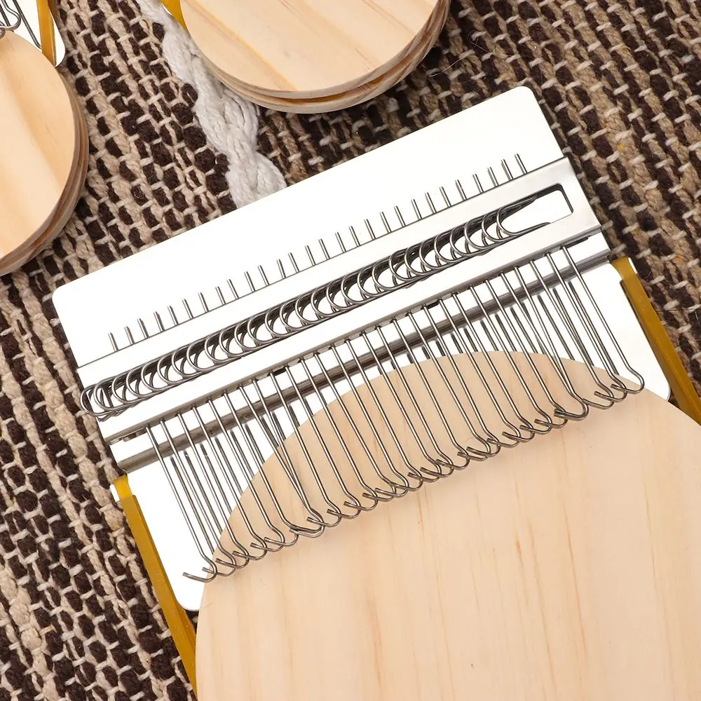 Быстрое создание красивых швов. Маленькая деревянная текстильная машина для