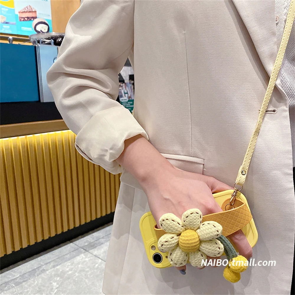 

Yellow Pumpkin Flower Phone Case for iPhone 13pro Apple 14/13/12/11 Personality Fashion Wrist with Oblique Straddle Phone Case