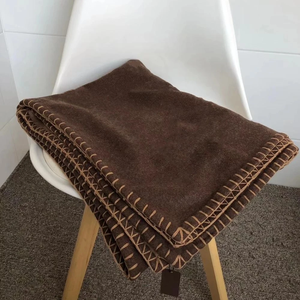 

Solid Color Noble Luxury Coffee Color L Blanket Shawl Scarf Air Conditioning Sofa Aircraft Blanket Shawl Nap Leisure Blanket